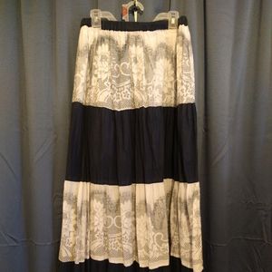 Peasant Skirt Navy/White Mid length
